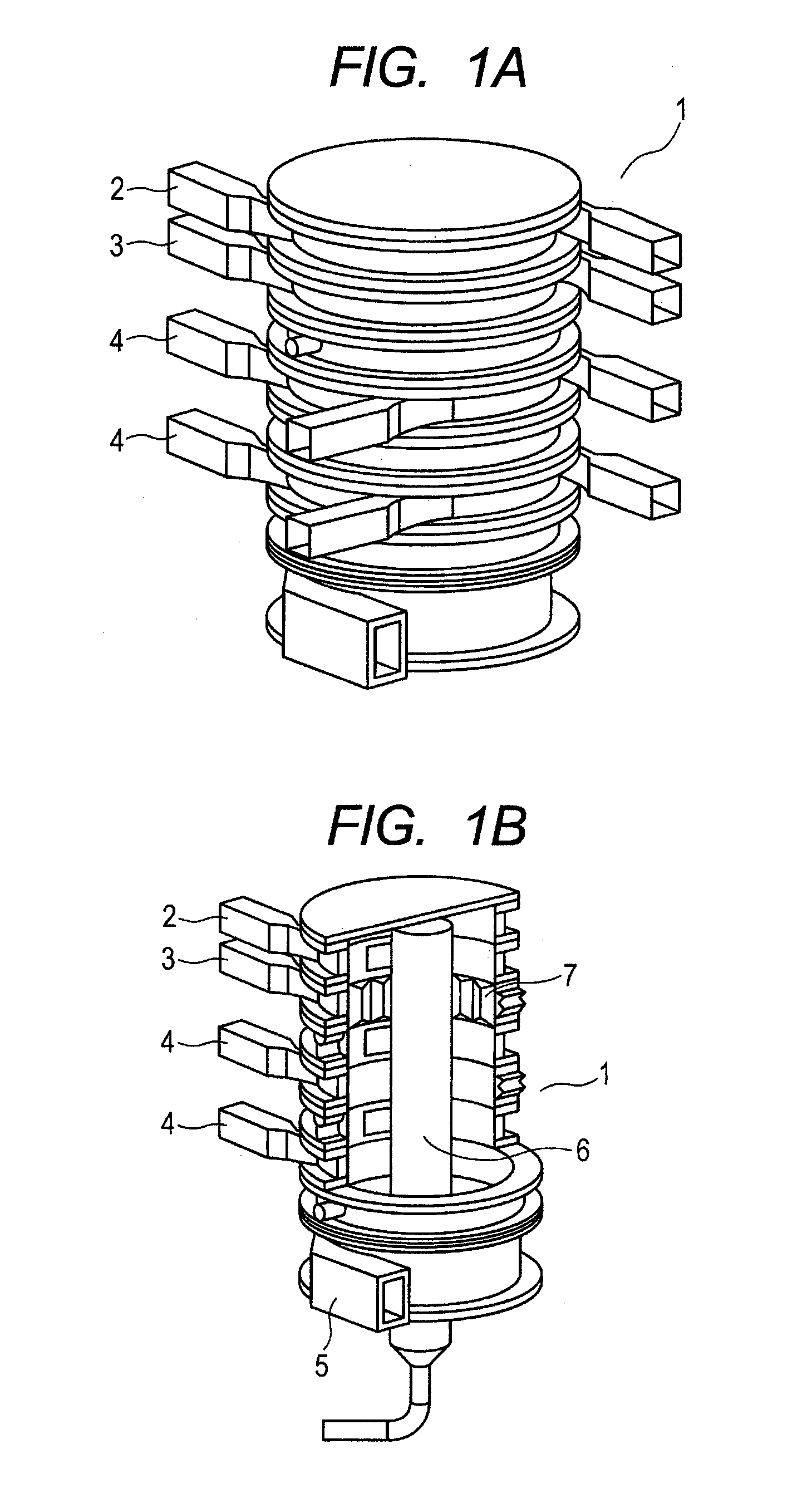 Heat treatment apparatus and method of obtaining toner