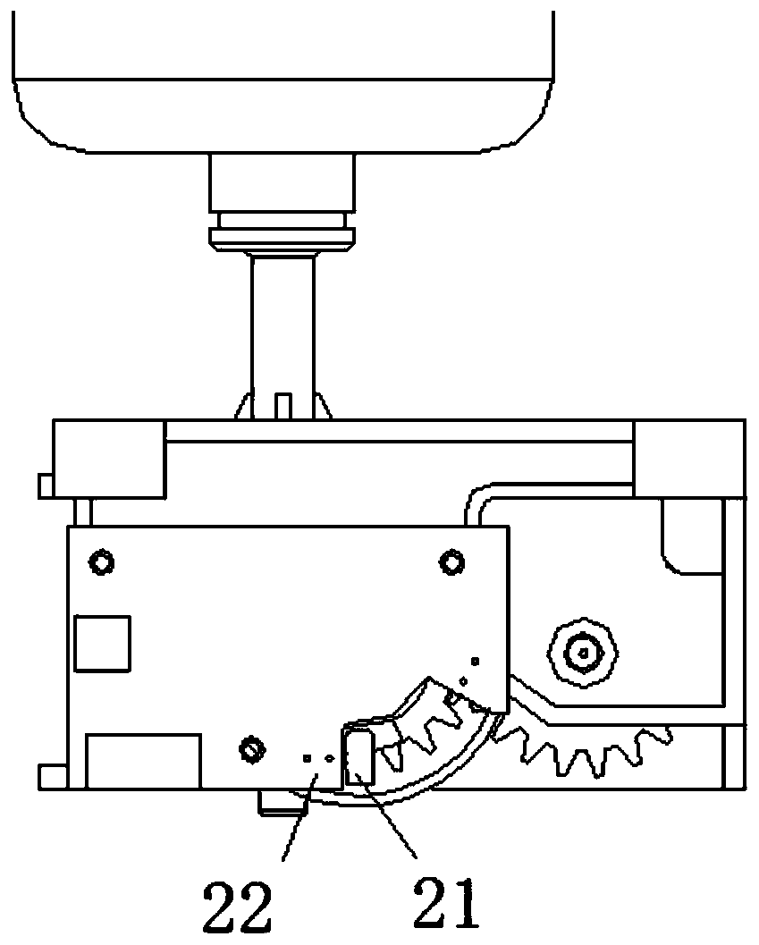 Discharging device suitable for discharging of charging bucket and application thereof