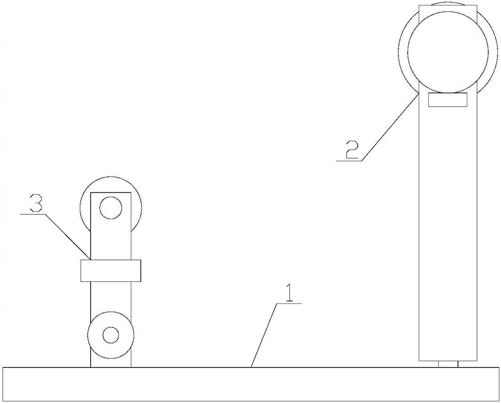 Rolling device for lining cloth