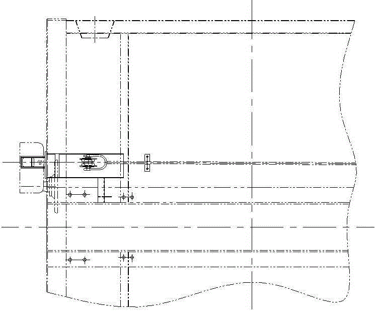 Railway wagon hand braking chain protection device