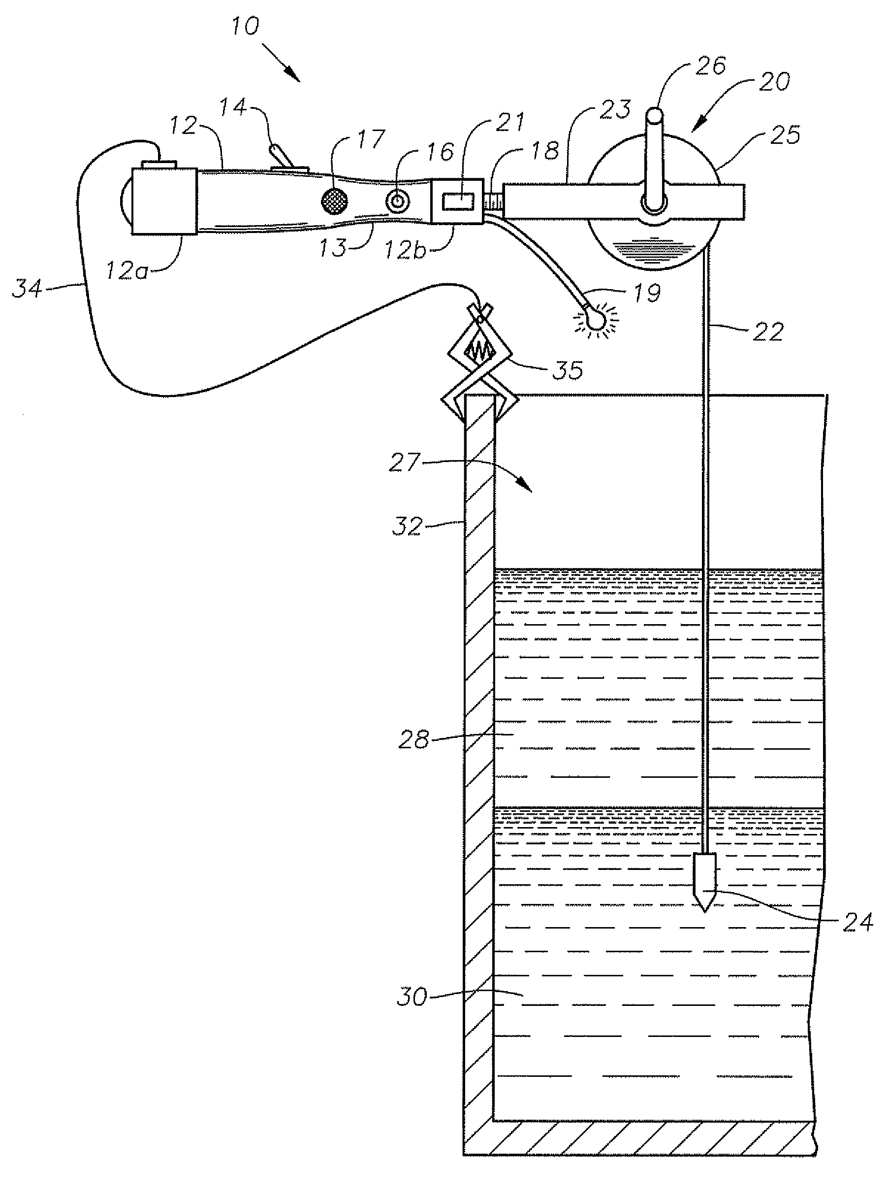 Apparatus for detecting water level mixtures in fluids