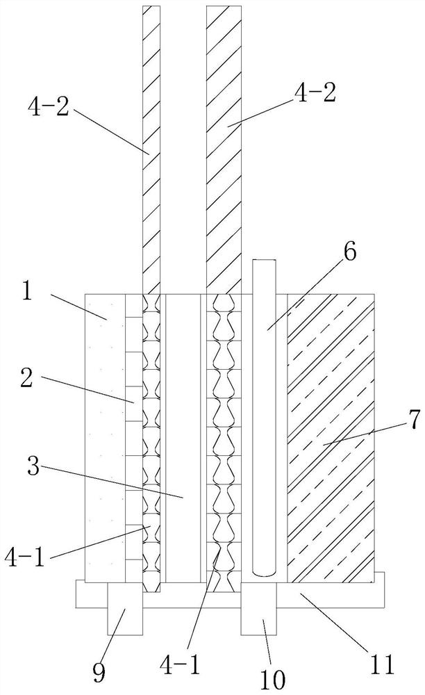 Solar photovoltaic photothermal comprehensive utilization device and the ventilation and heating system of the device