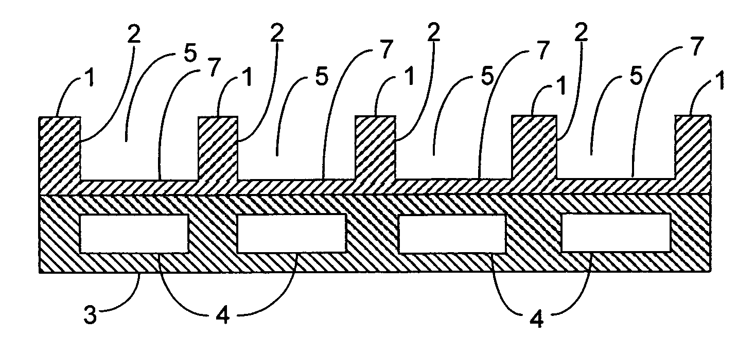 Apparatus and method for manufacturing positive or negative microlenses