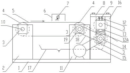 Automatic gluing and synchronous rolling all-in-one machine for bamboo bunches