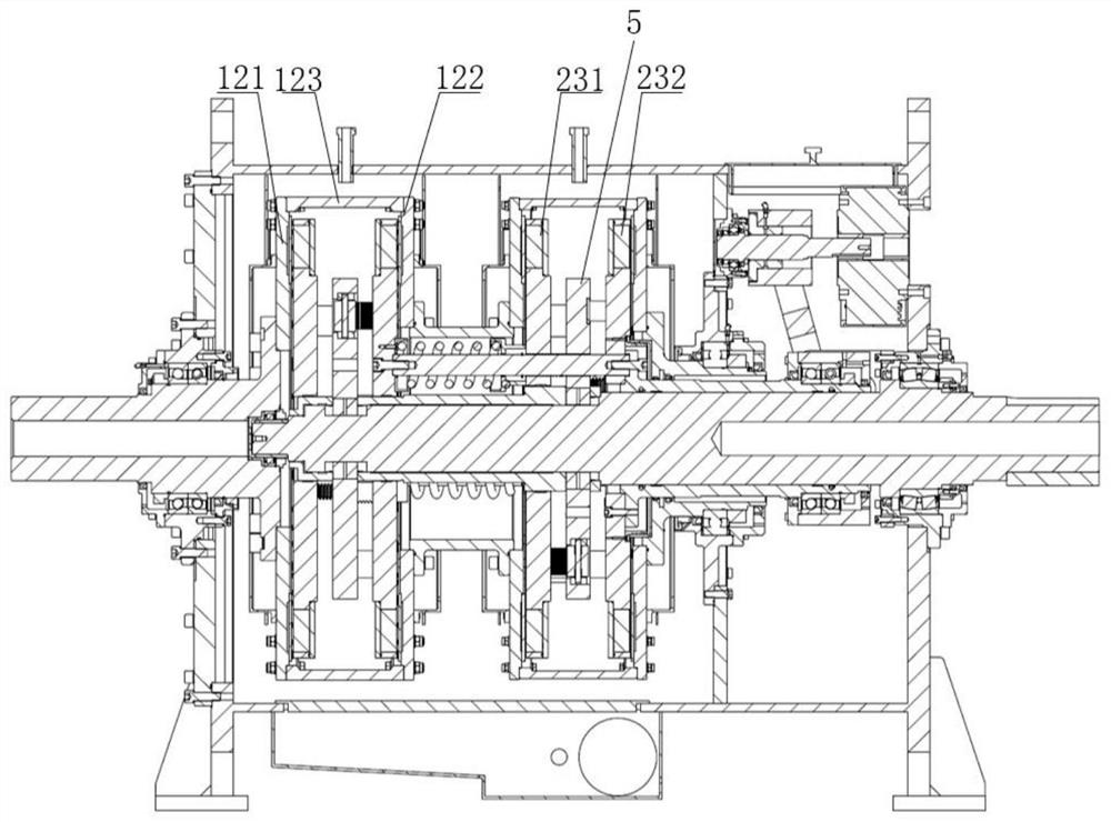 Multi-disc permanent magnet eddy current speed regulation device capable of reducing axial load