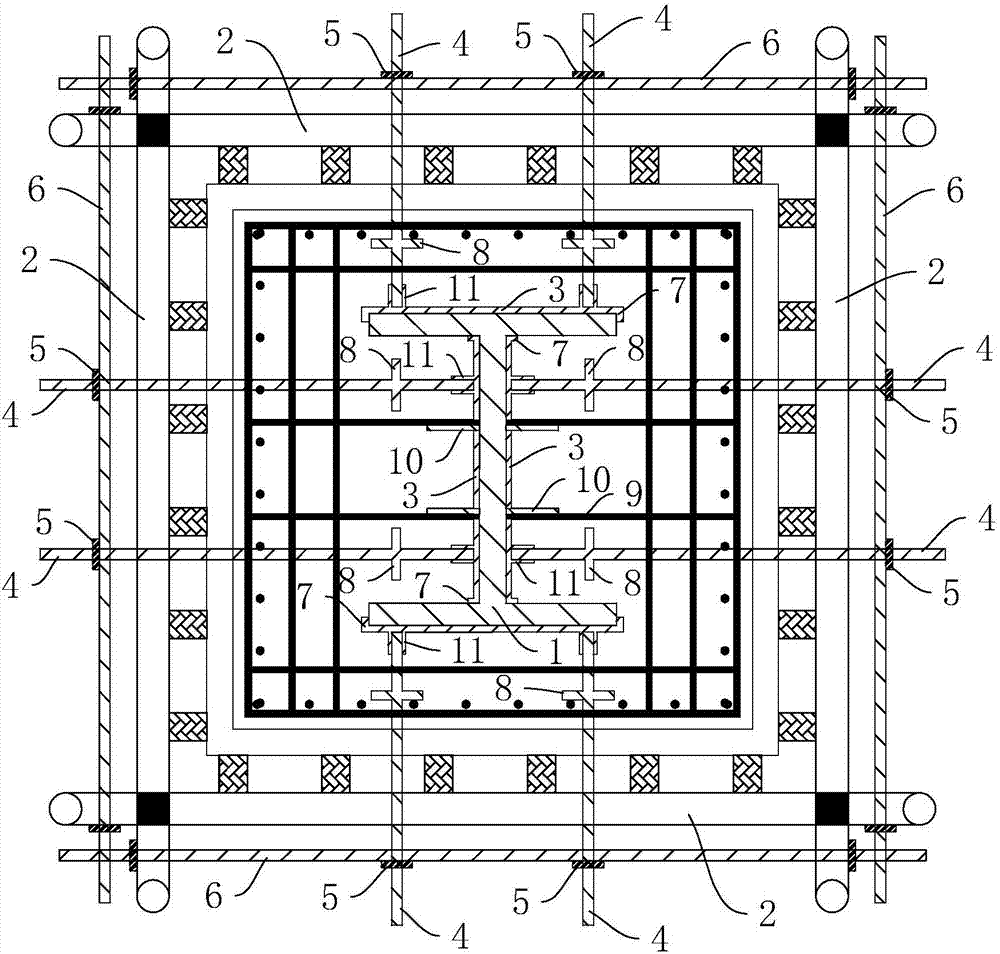 Section steel concrete formwork reinforcing structure and construction method