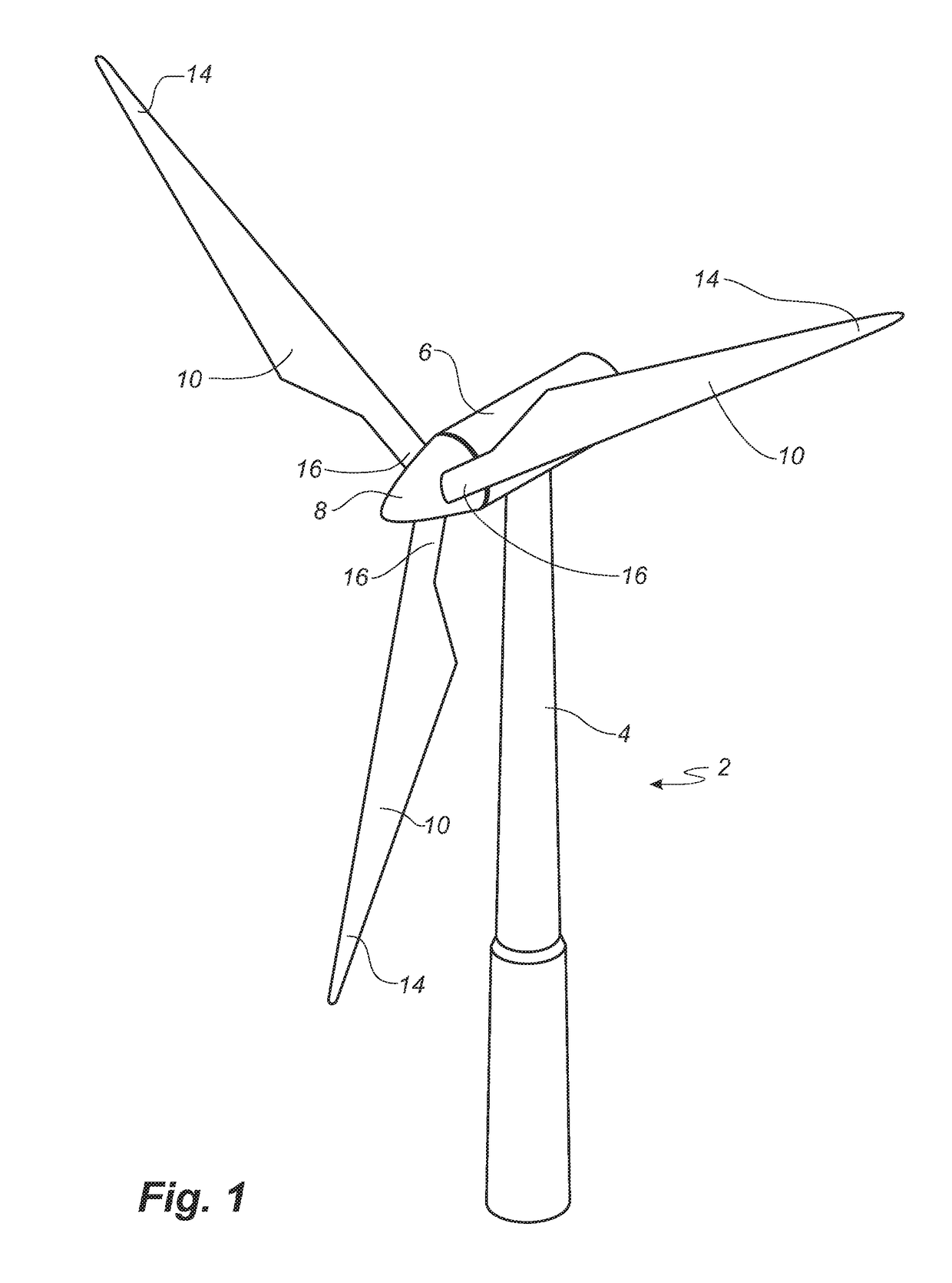 Wind turbine blade with a trailing edge spacing section