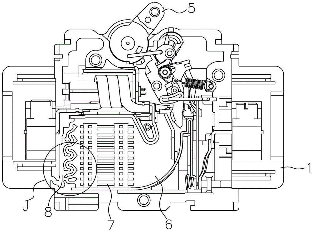 Breaker with arc extinguishing device