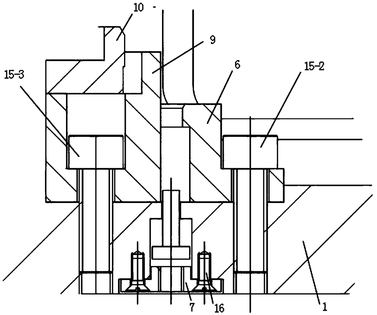 Riveting device and method for locking bearing case assembly and liner assembly