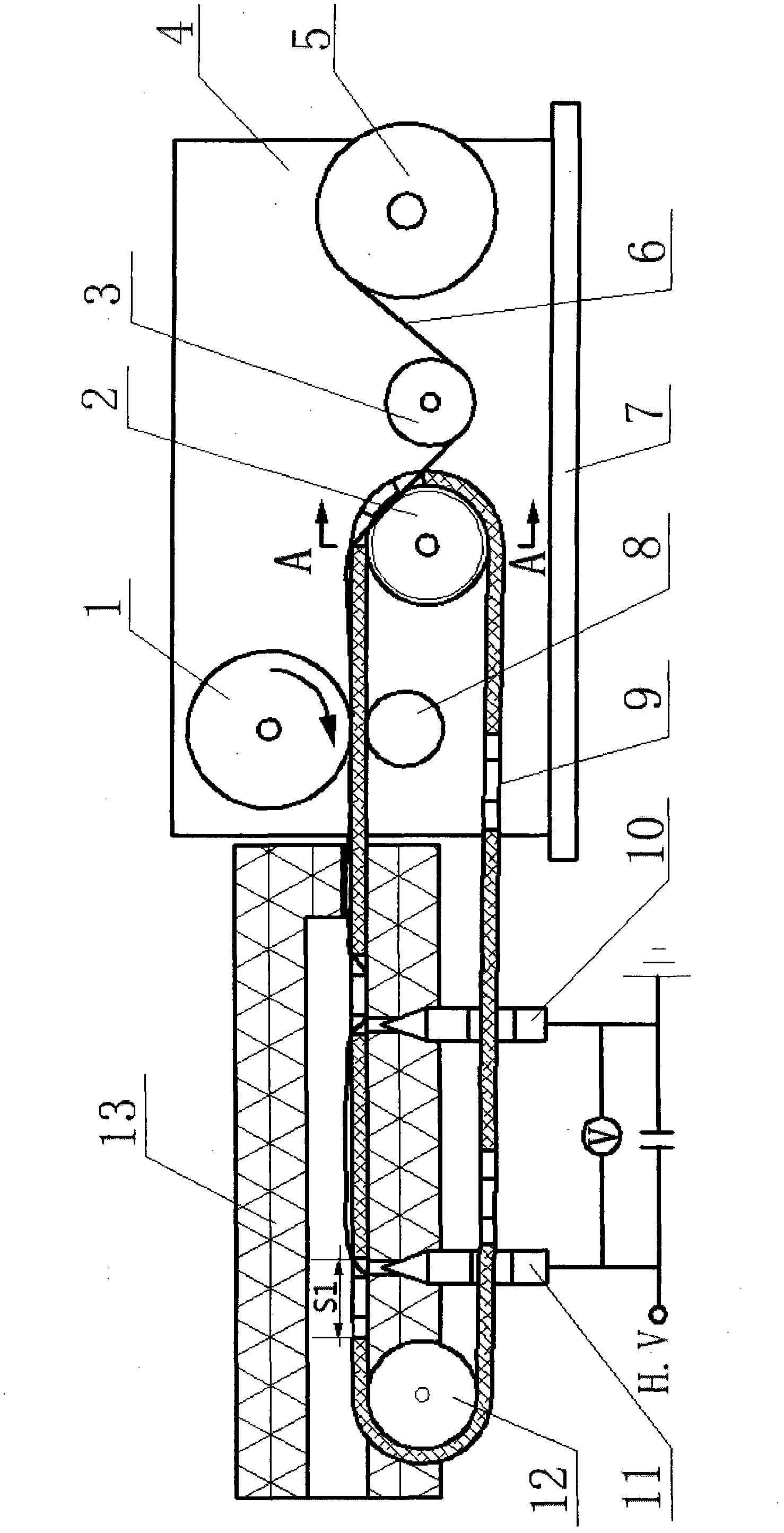 Continuous wire feed tube constrained wire explosion spraying device