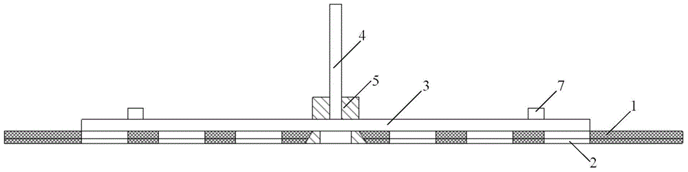 Low temperature plasma ignition device for internal combustion engine and internal combustion engine