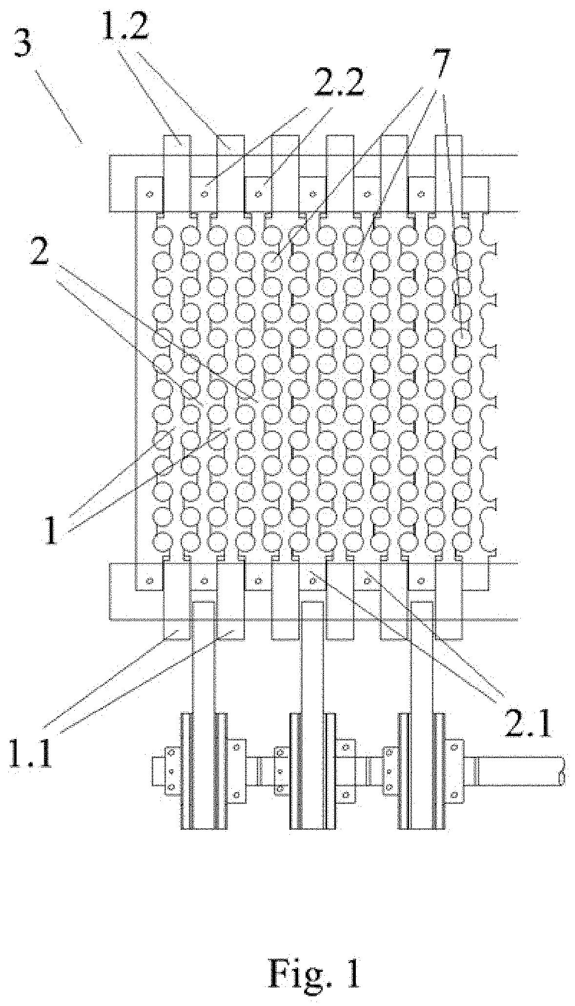 Cracking-Shelling Mechanism For Nuts With A Hard Or Soft Shell