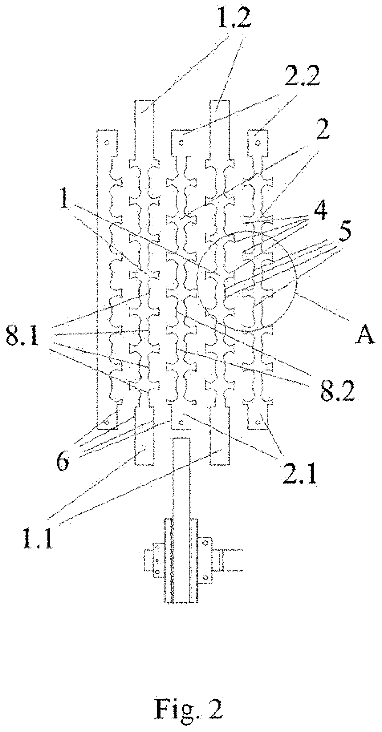 Cracking-Shelling Mechanism For Nuts With A Hard Or Soft Shell