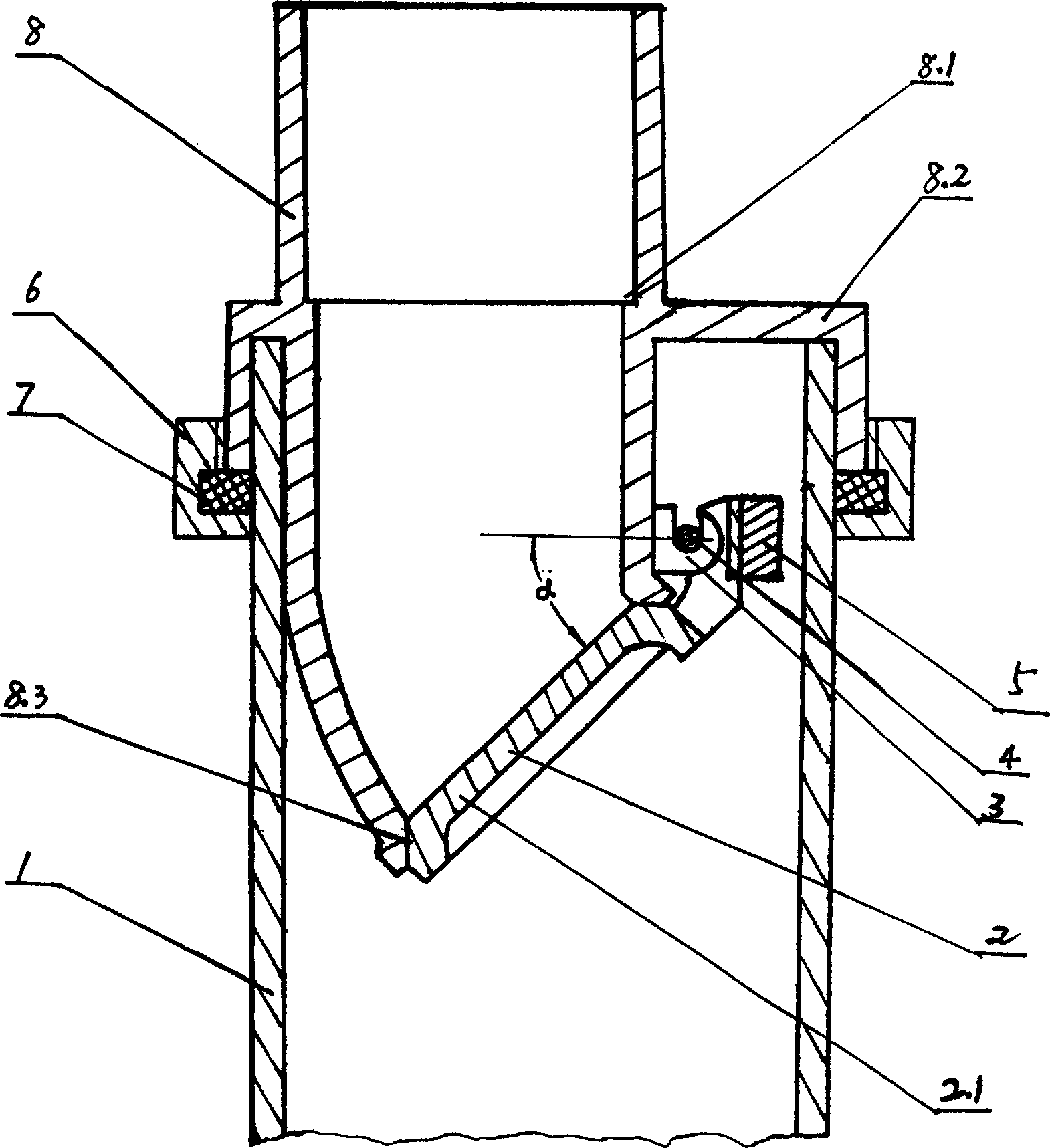 Atomatic closing anti-foul water draining device