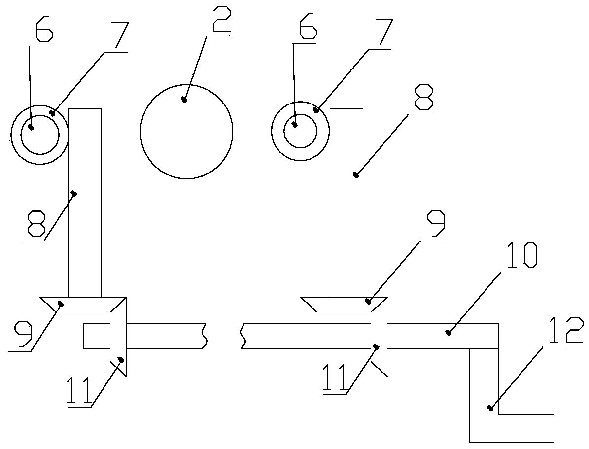 Main tower lower cross beam support pre-pressing device and pre-pressing method thereof