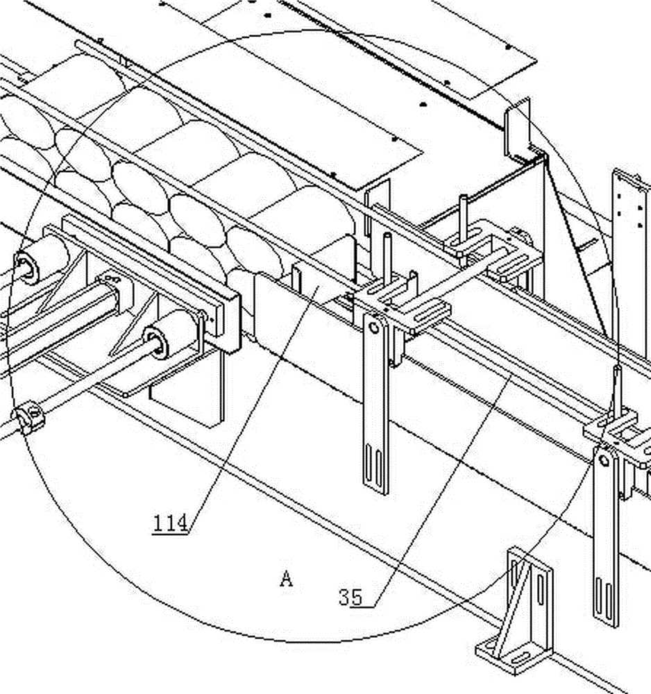 Material sorting and conveying device of a flat roll packaging machine