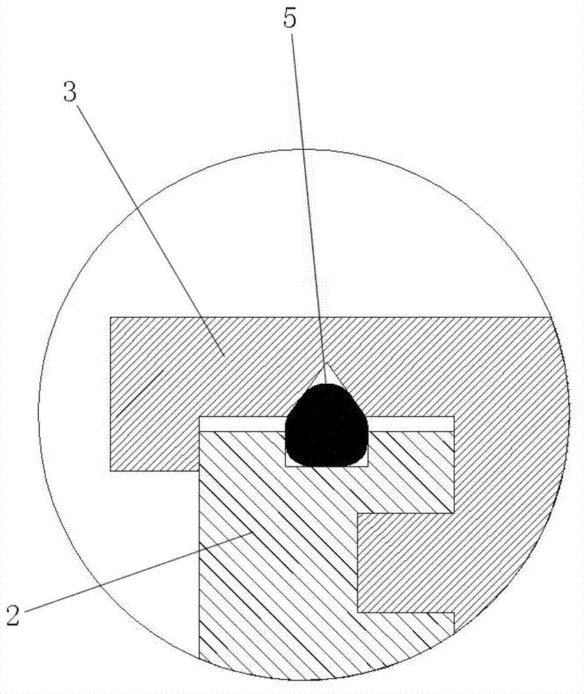 Antiknock container sealing structure