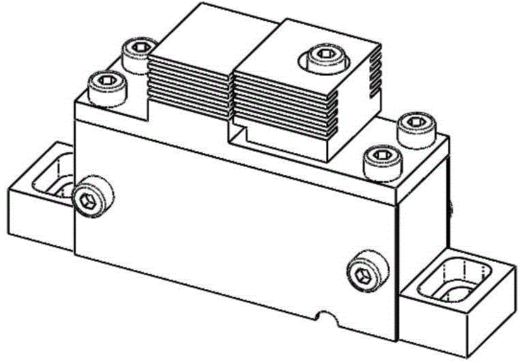 Intermediate infrared laser device with tunable inner cavity OPO