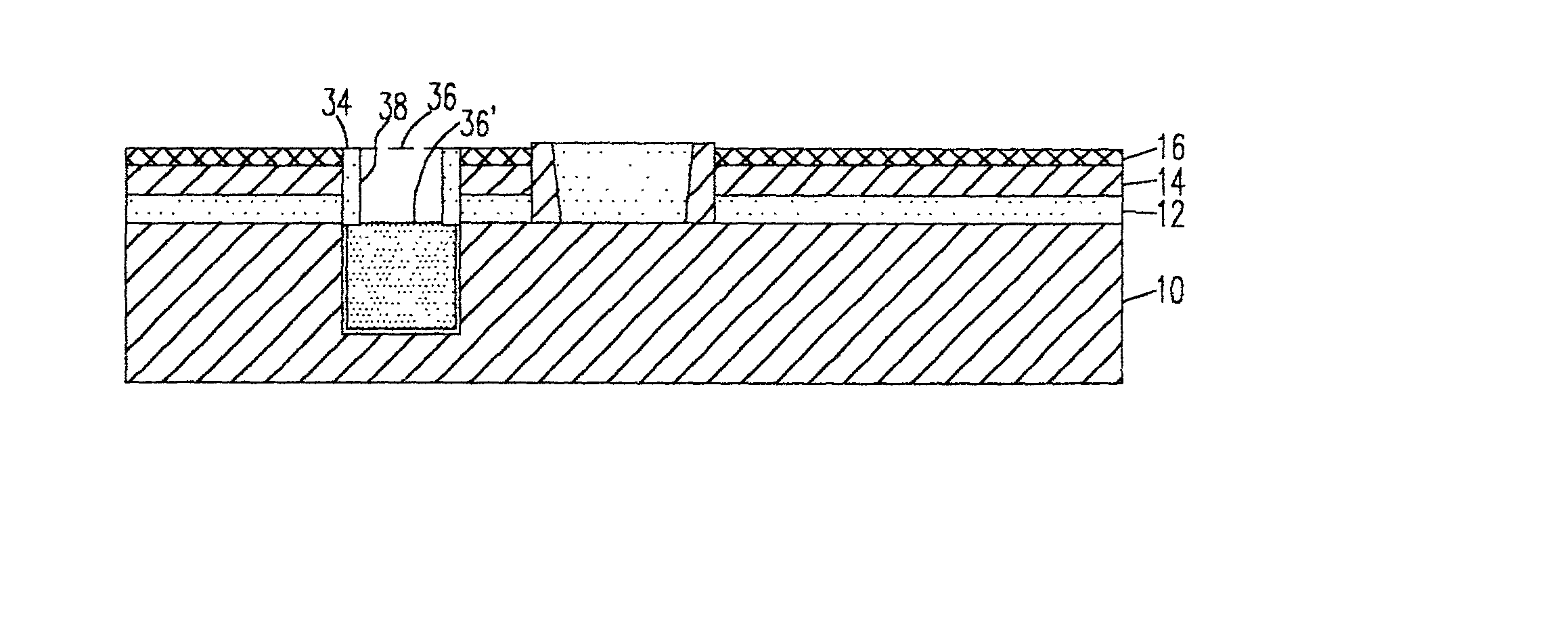 Structures and methods of anti-fuse formation in SOI