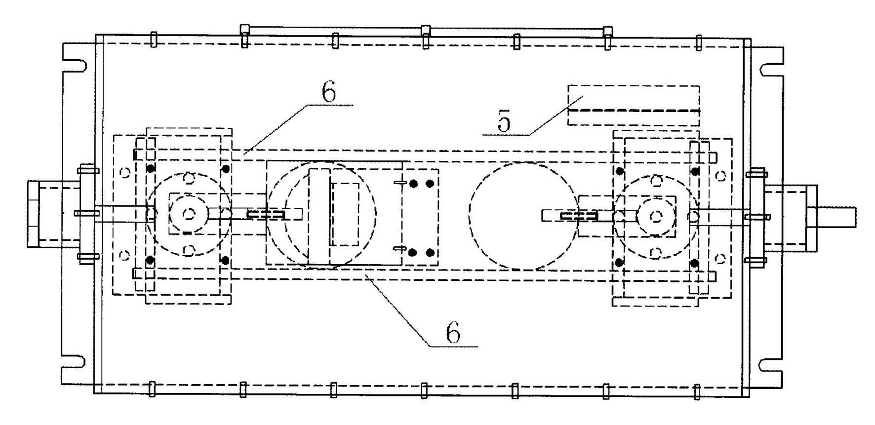 High-voltage large-current transient automatic discharge switch capable of presetting gaps