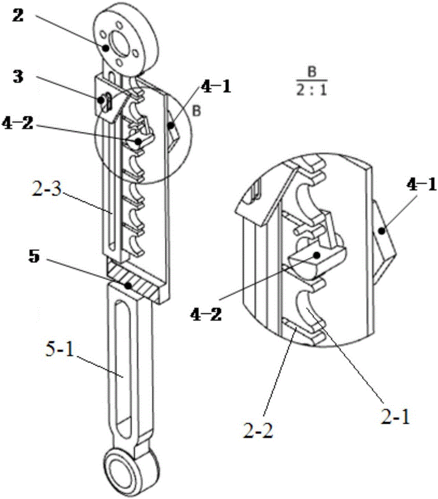 Rehabilitating wheelchair and leg rehabilitating mechanism thereof