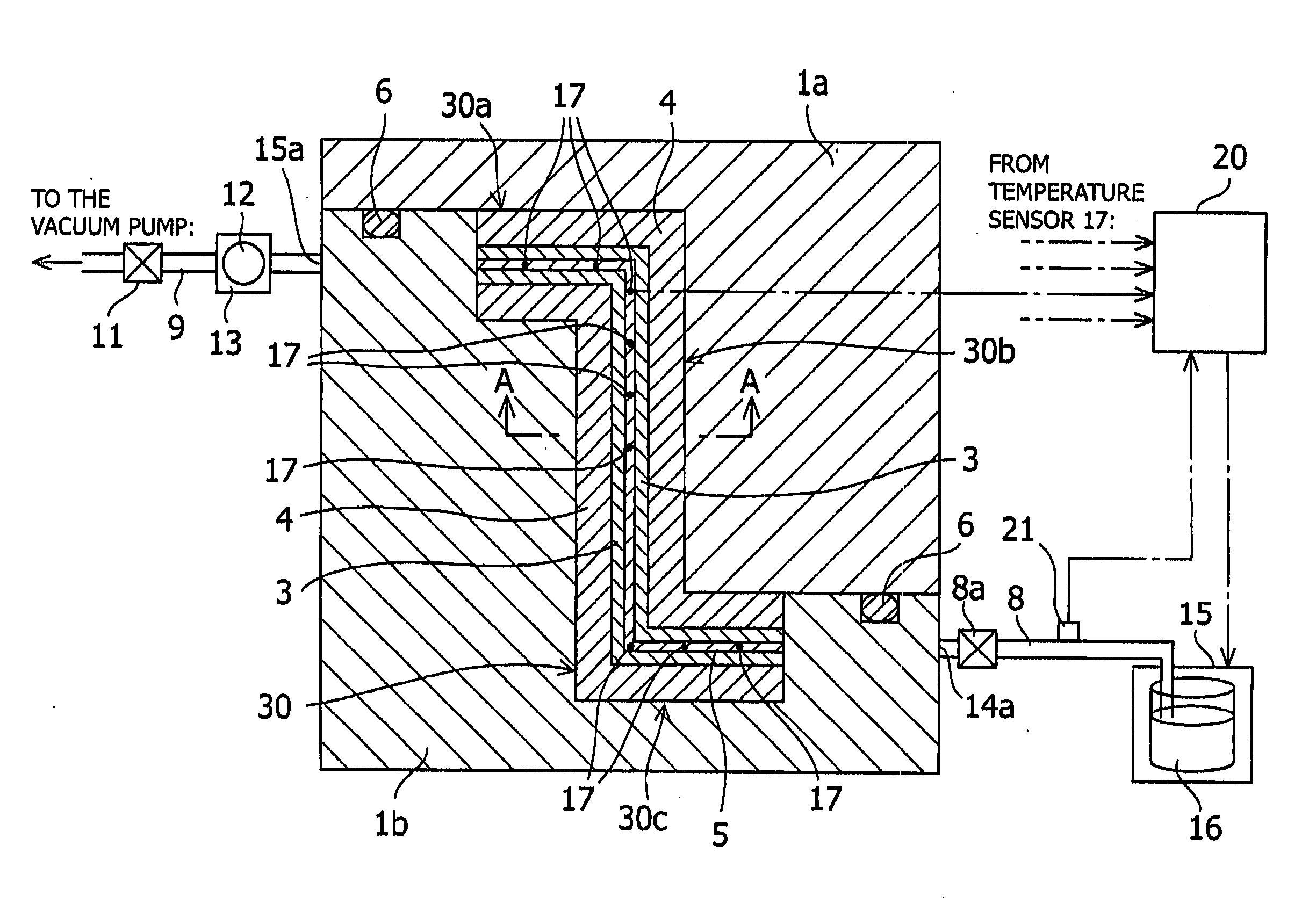 Resin transfer molding device and resin transfer molding method