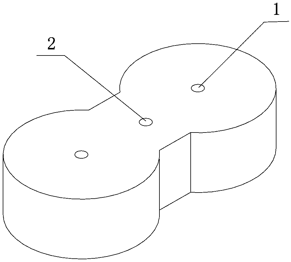 Microwave low-band high-selectivity cavity medium filter and manufacturing method thereof