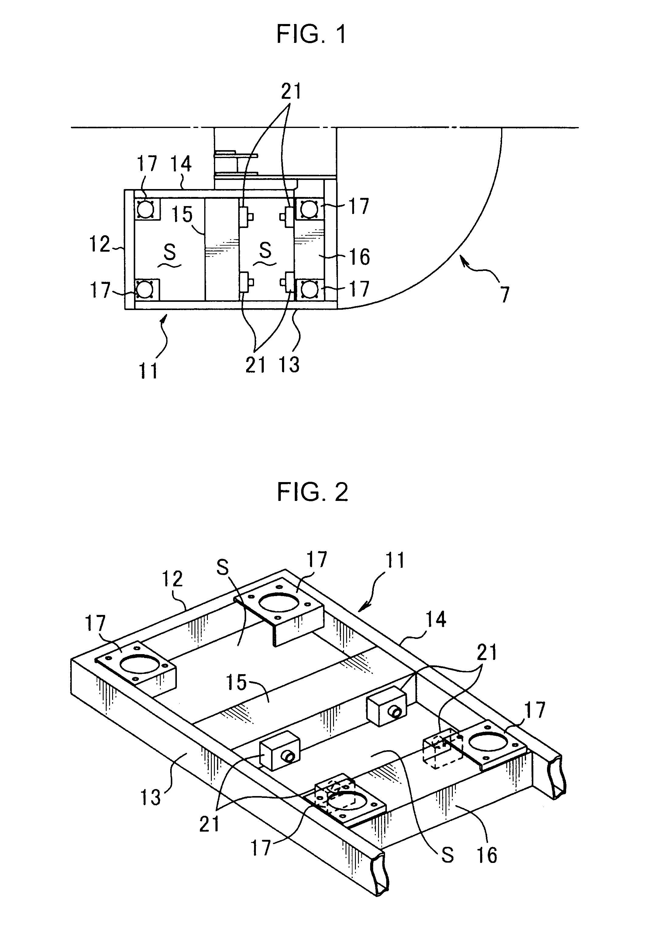 Construction machine with cab noise reduction device