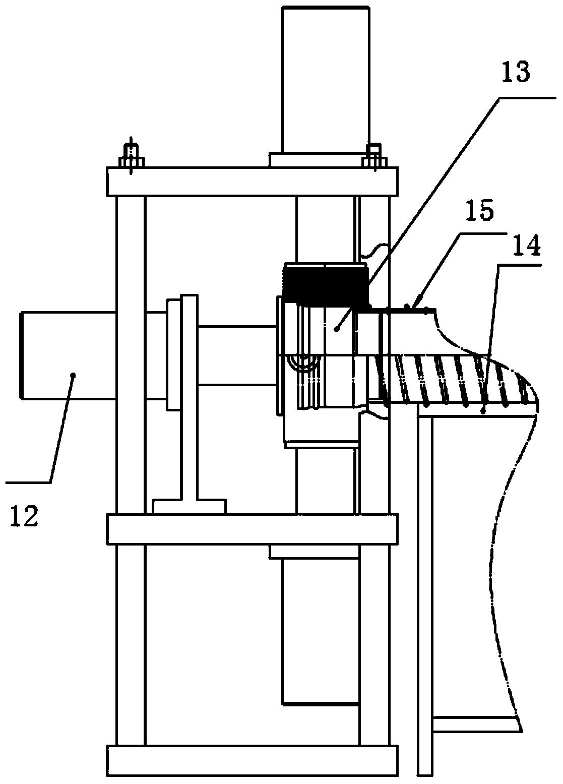 Plastic pipeline connector and production device for plastic pipeline connector