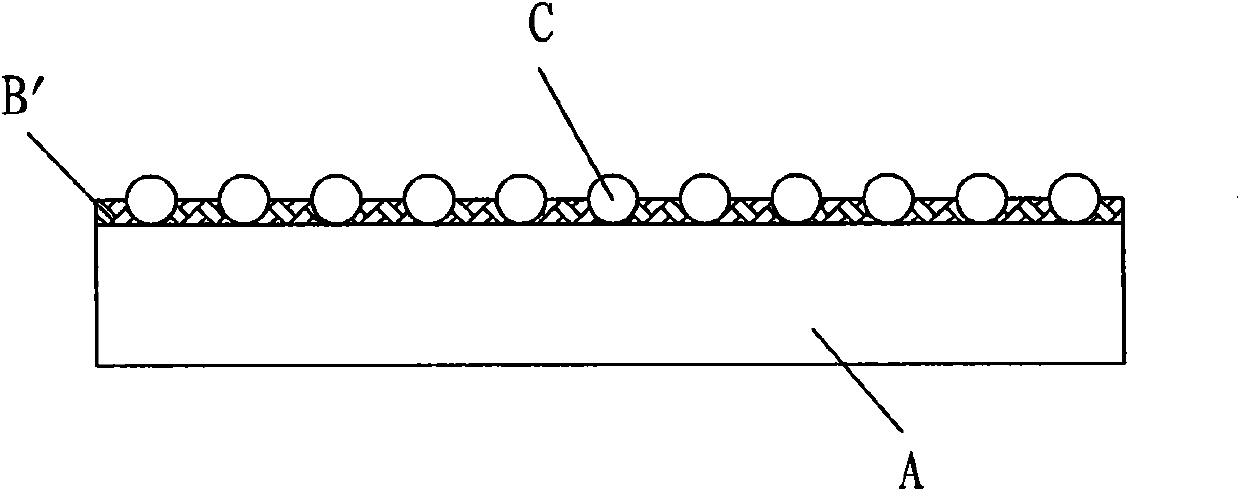 Exposed glass bead reflecting film capable of reflecting colored light and manufacturing method thereof