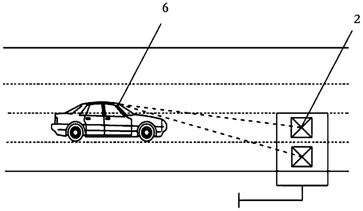 Vehicle-mounted traffic facility two-dimensional code identification system and method