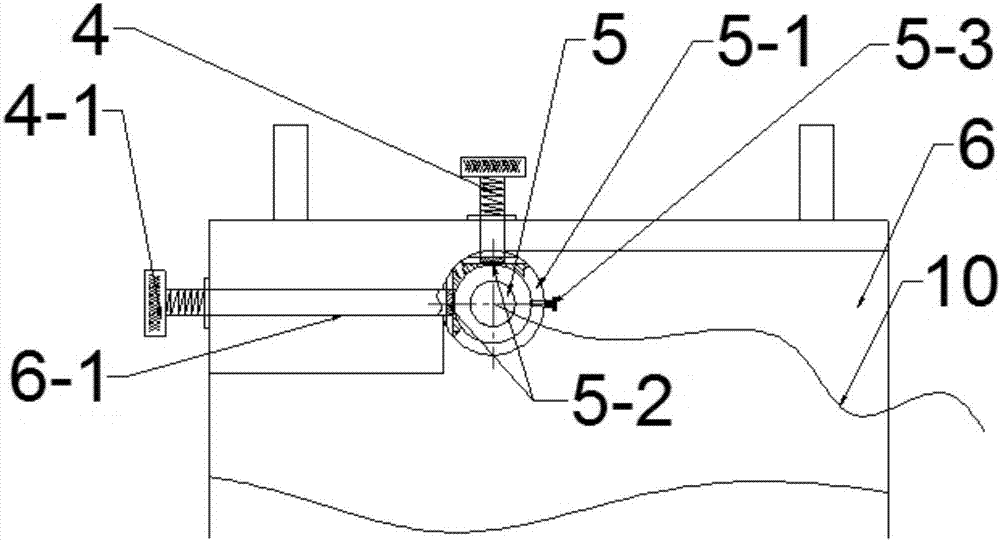 Plastic deformation measuring system and method for austenitic stainless steel stamped seal head