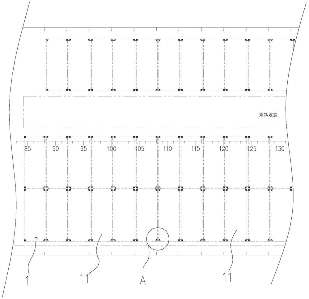 Installation and arrangement method for embedded binding pieces of container ship, and ship