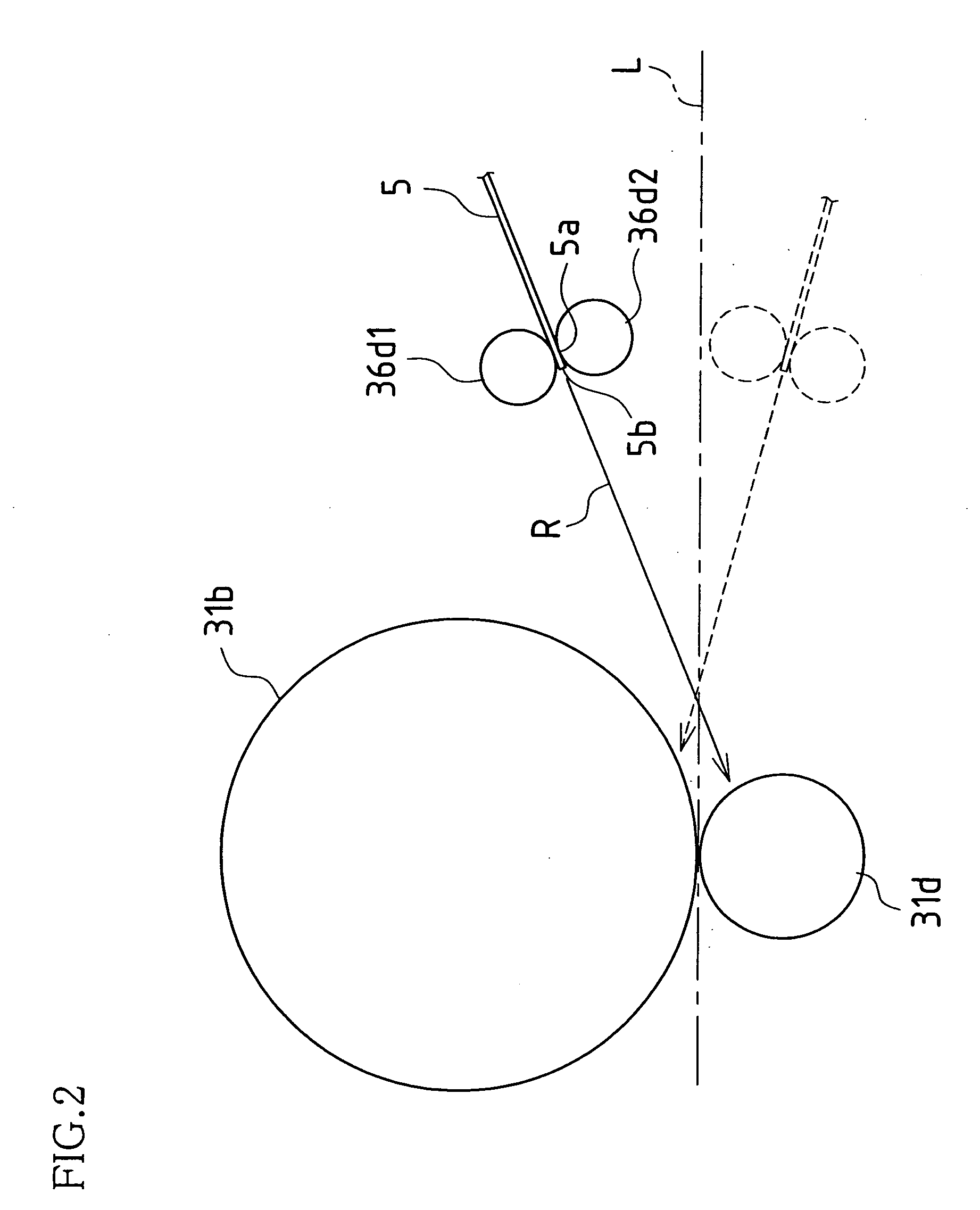 Paper transport apparatus and paper transport method