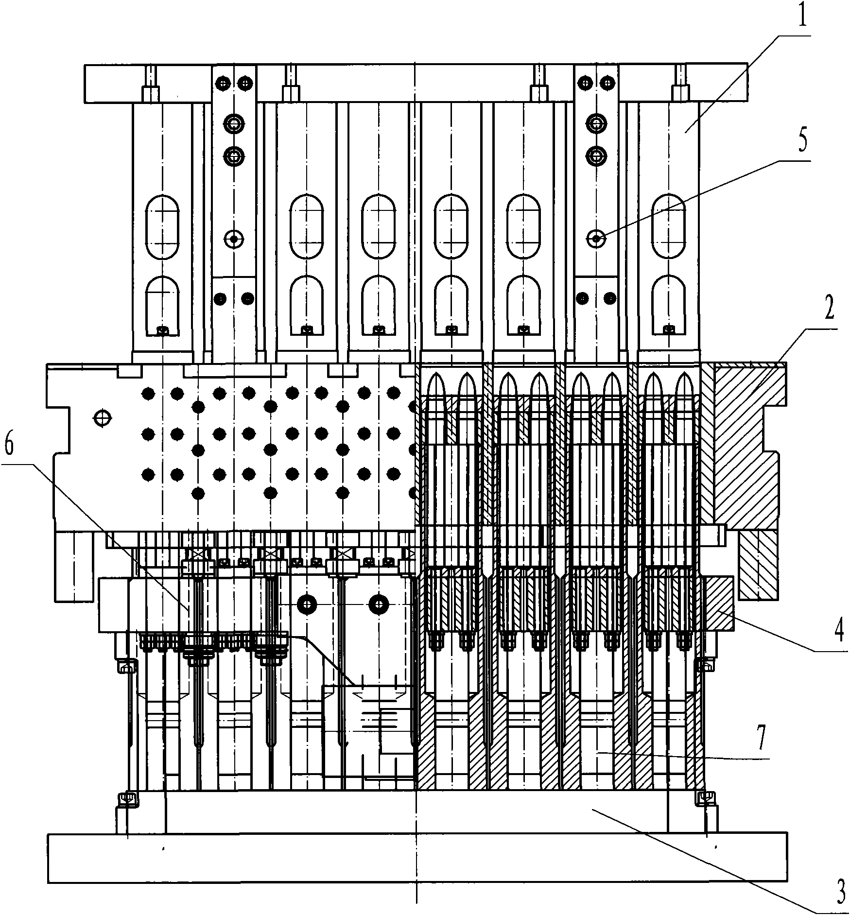 Method for pressing porous brick by using porous brick mould and porous brick mould