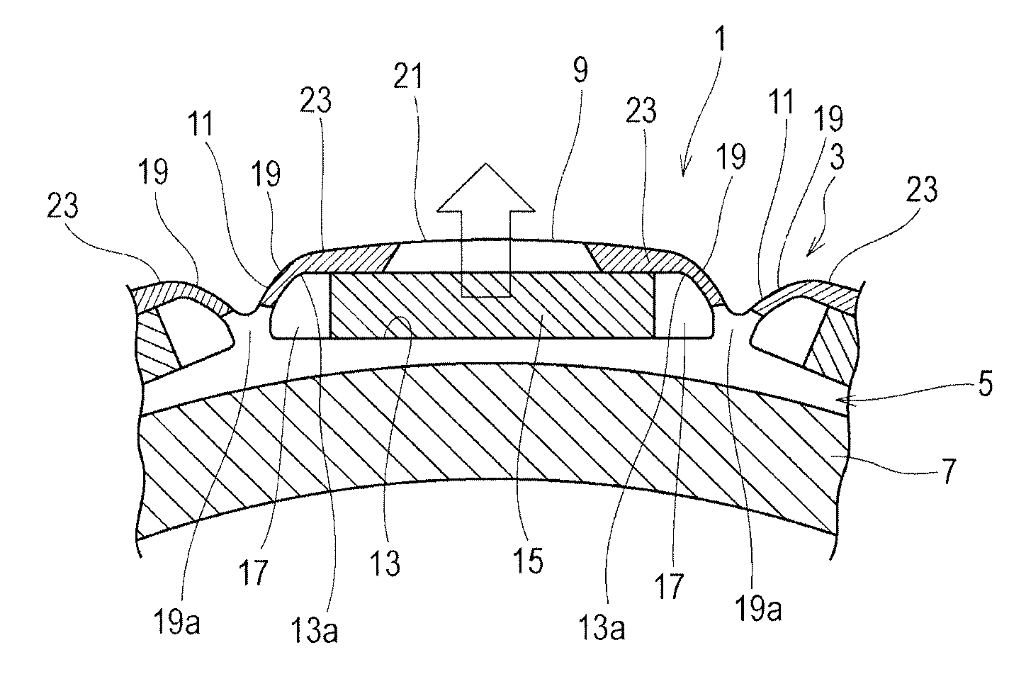 Magnetic plate used for rotor core of motor and method for manufacturing magnetic plate