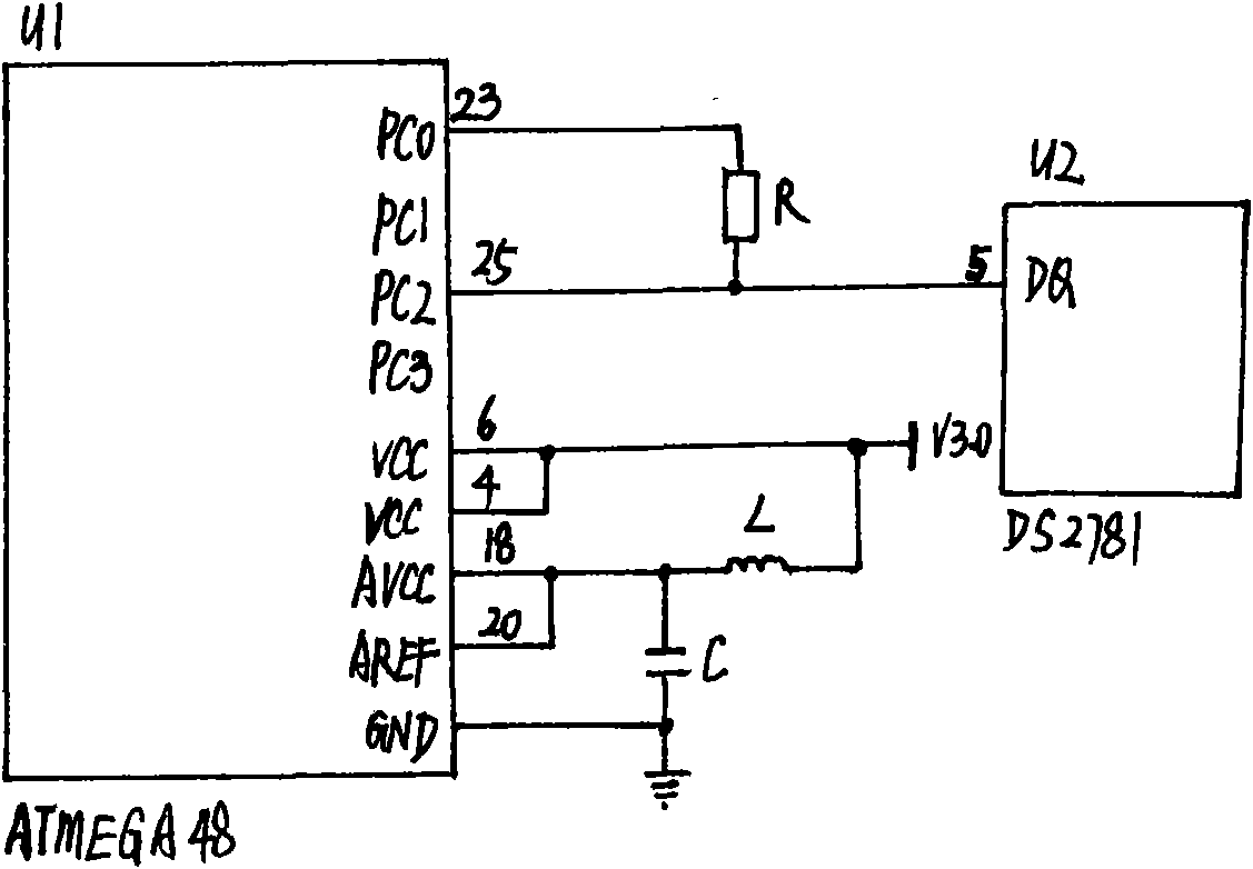 Single chip microcomputer and communication circuit with DALLAS single-wire bus protocol