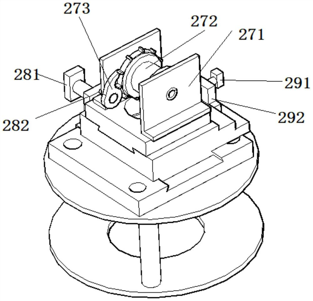 Large vertical water pump centering device capable of presetting offset and method for presetting offset