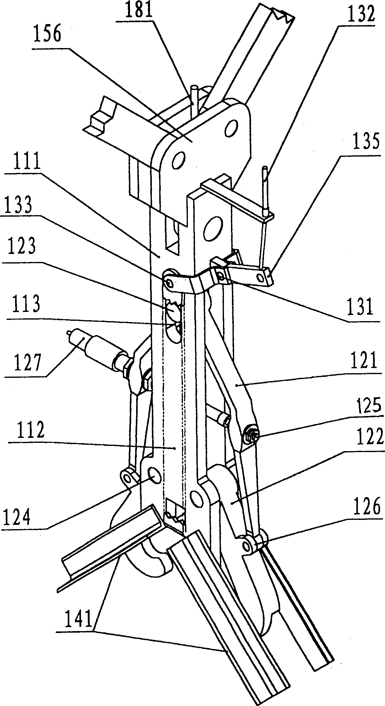 Hoisting and transport device extracting article from local high temperature area