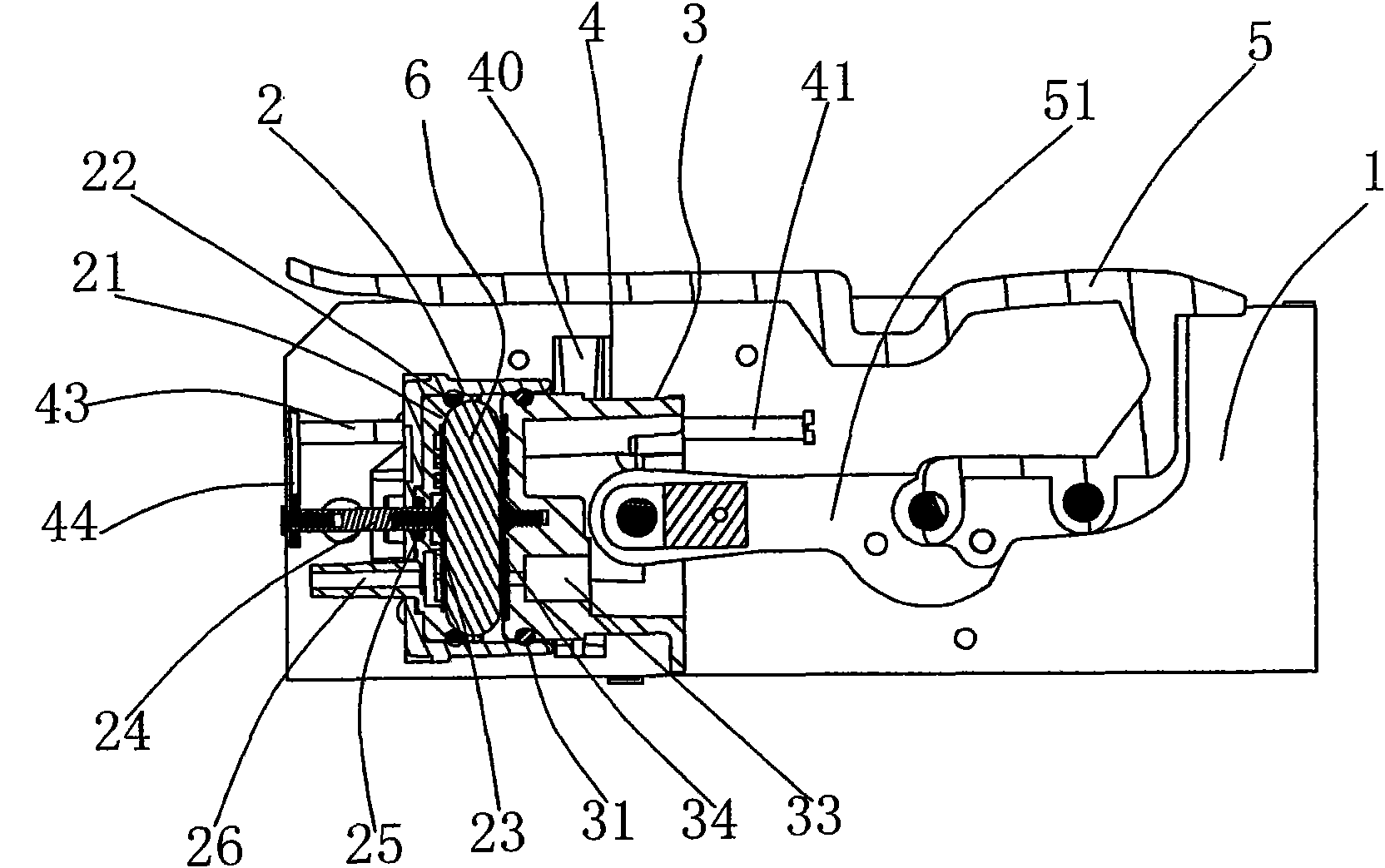 Automatic bag dropping device for coffee bag in coffee machine