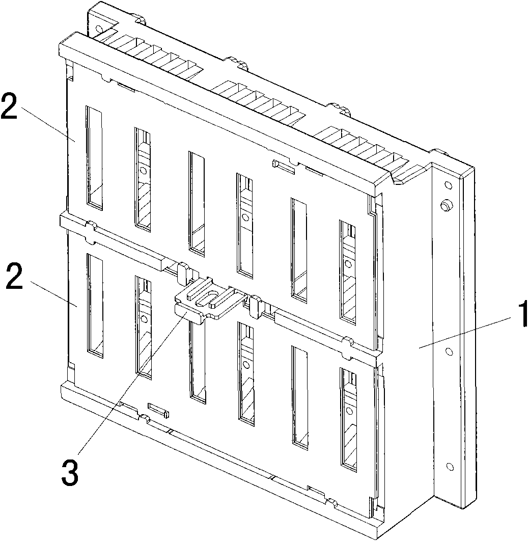 Safety device for opening and closing isolating baffles of withdrawable circuit breaker