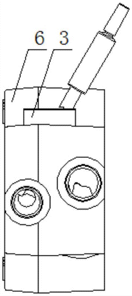 Special detection device for 30-DEG inclined hole in gear pump upper cover