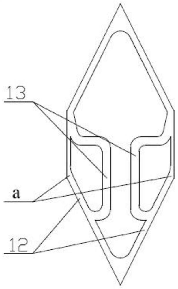 A microchannel cold plate structure with reverse dredging function