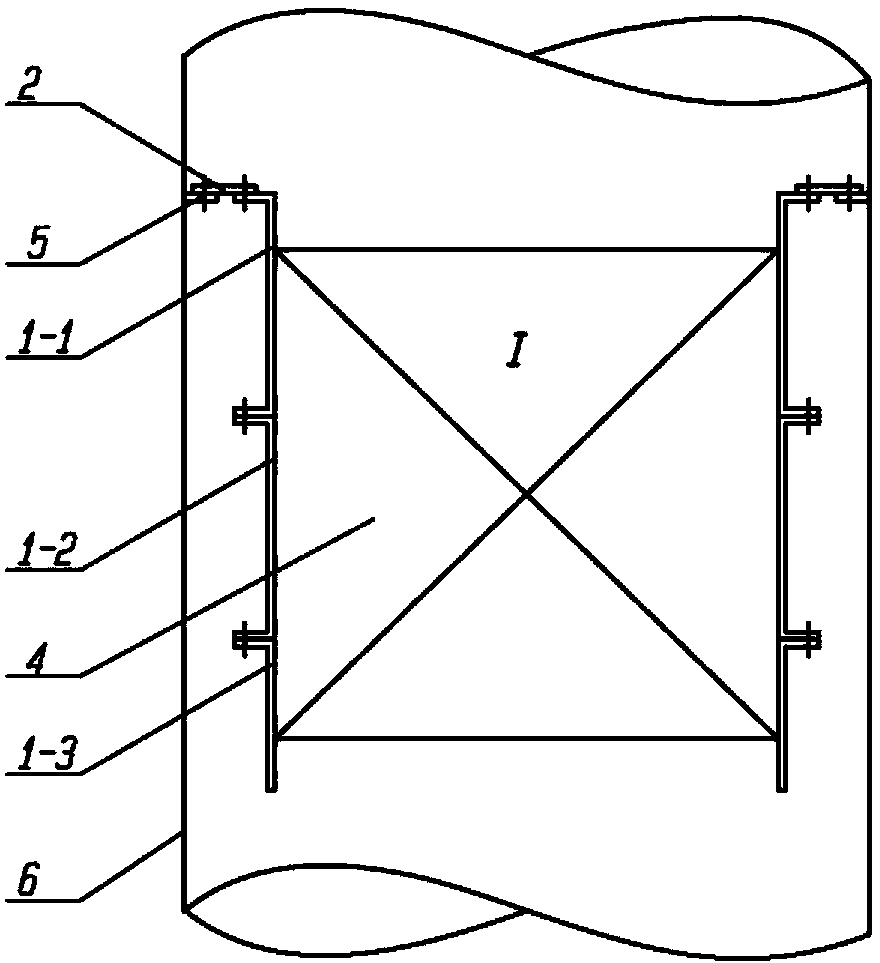 Inner sleeve plate structure of packed fractionating tower