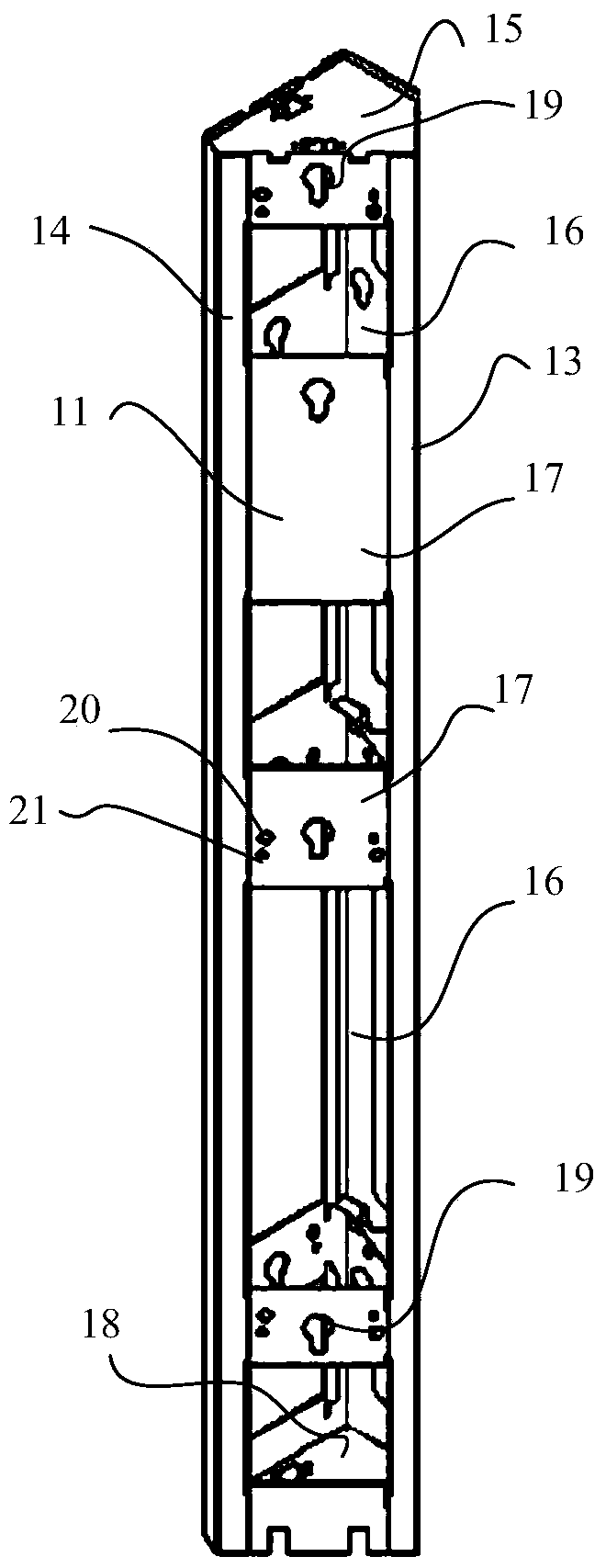 Connecting column and its installation method