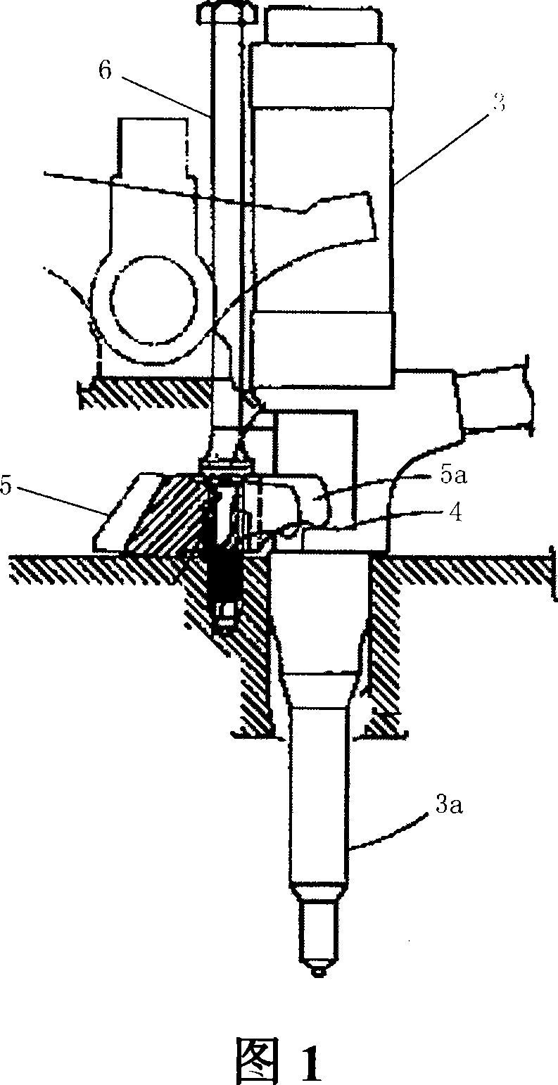 Fixed device of engine fuel oil injector and engines with same