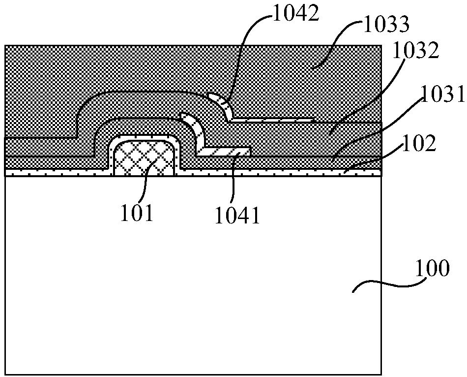 Semiconductor device with separated planar field plate structure and manufacturing method thereof