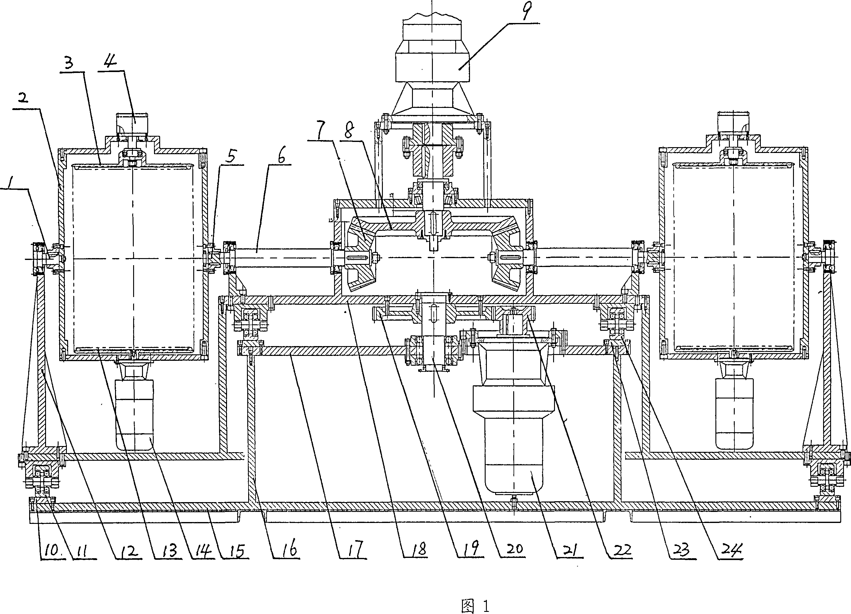 Bucket-brushing system for closed-mouth bucket