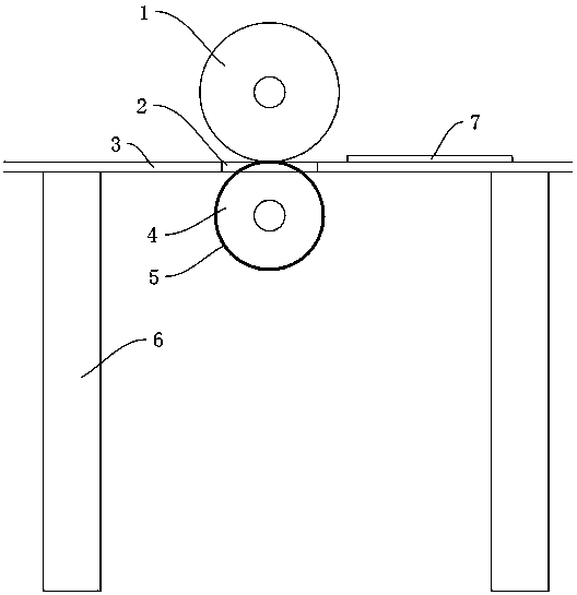 Medicine packaging box glue-coating surface breaking device