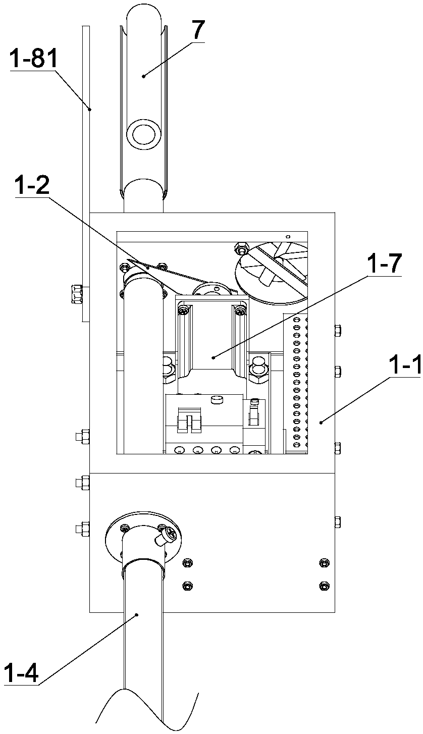 Integrated rod-shaped puffed grain food cutting and conveying machine